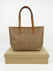 SoHo Carryall Tote RW0034